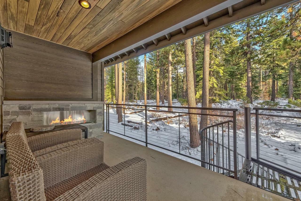 Lodge Gondola Vista